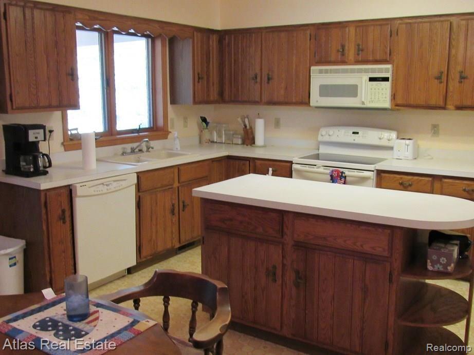 9407 Perry Road Goodrich, MI 48438 - Photo 12 of 20 IMG_4176.JPG