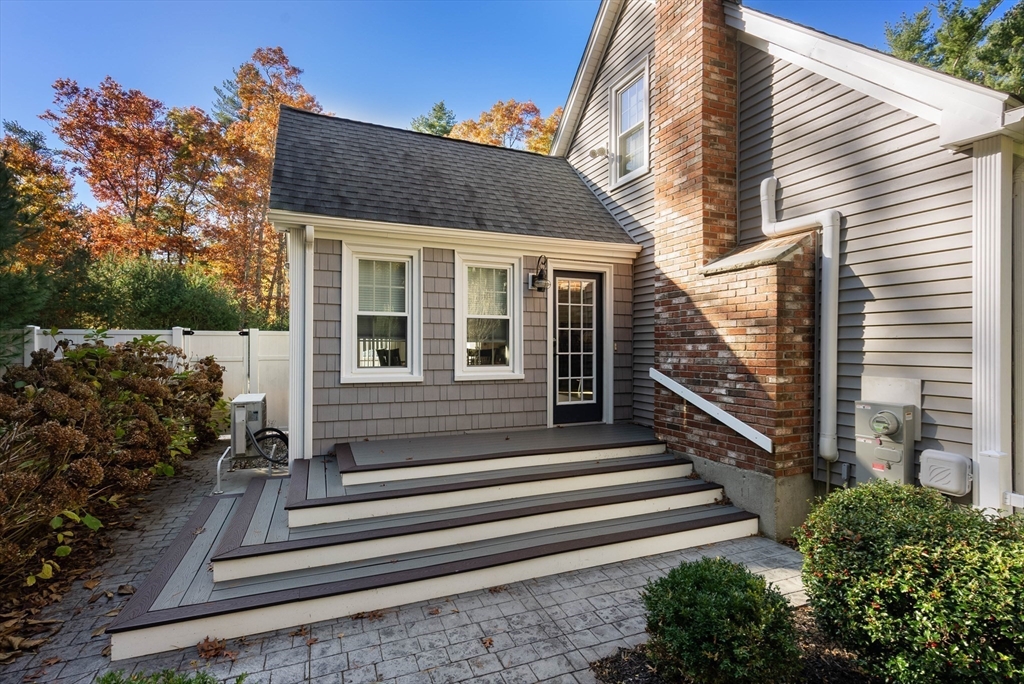 445 Walnut Plain Road Rochester, MA 02770 - Photo 36 of 37