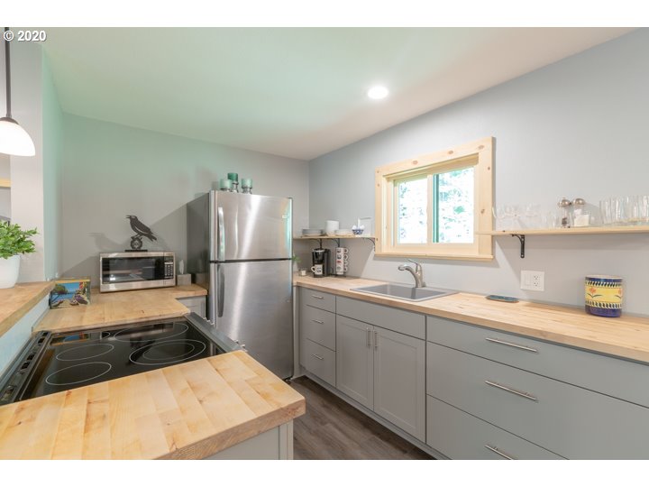76419 East Road 30 Rhododendron, OR 97049 - Photo 11 of 29 Gallery Image 11