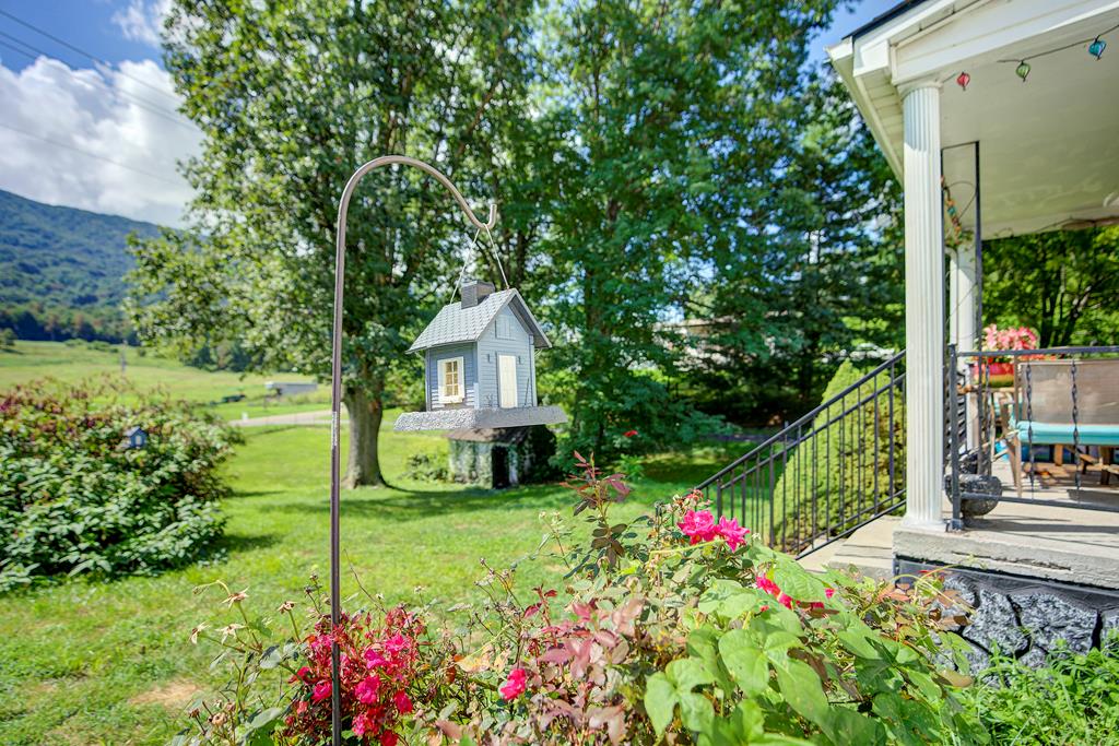 1051 Green Valley Road Lebanon, VA 24266 - Photo 5 of 21 Gallery Image 5