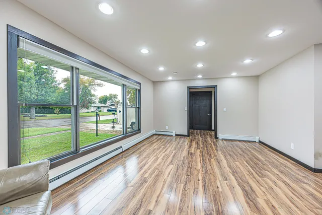 $405,000 | 322 4th Avenue Southeast, Hillsboro, ND 58045