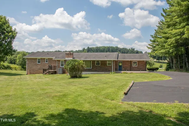 $525,000 | 19400 Lee Highway, Abingdon, VA 24210