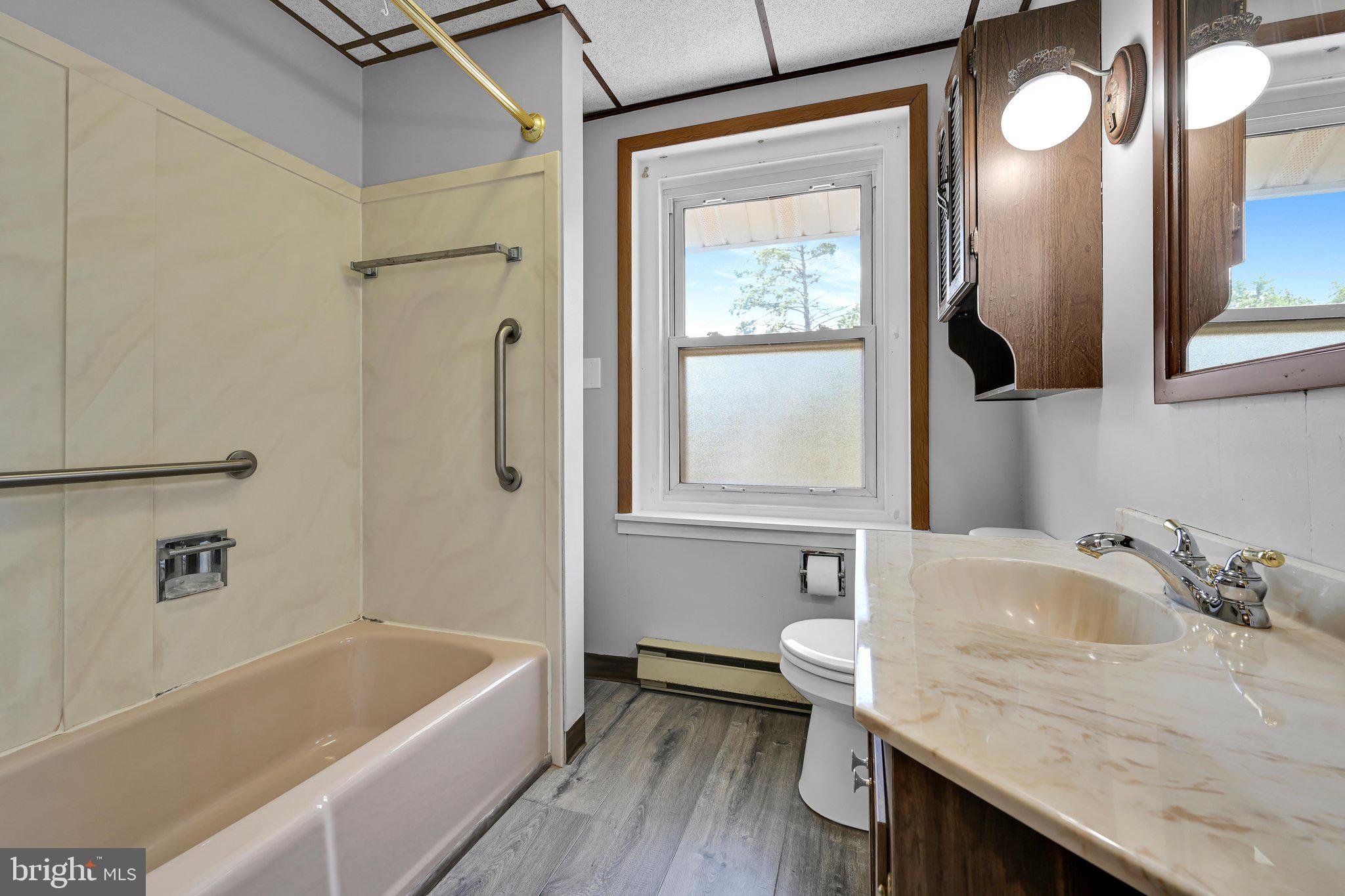 116 Park Road Reading, PA 19610 - Photo 17 of 43 Bathroom