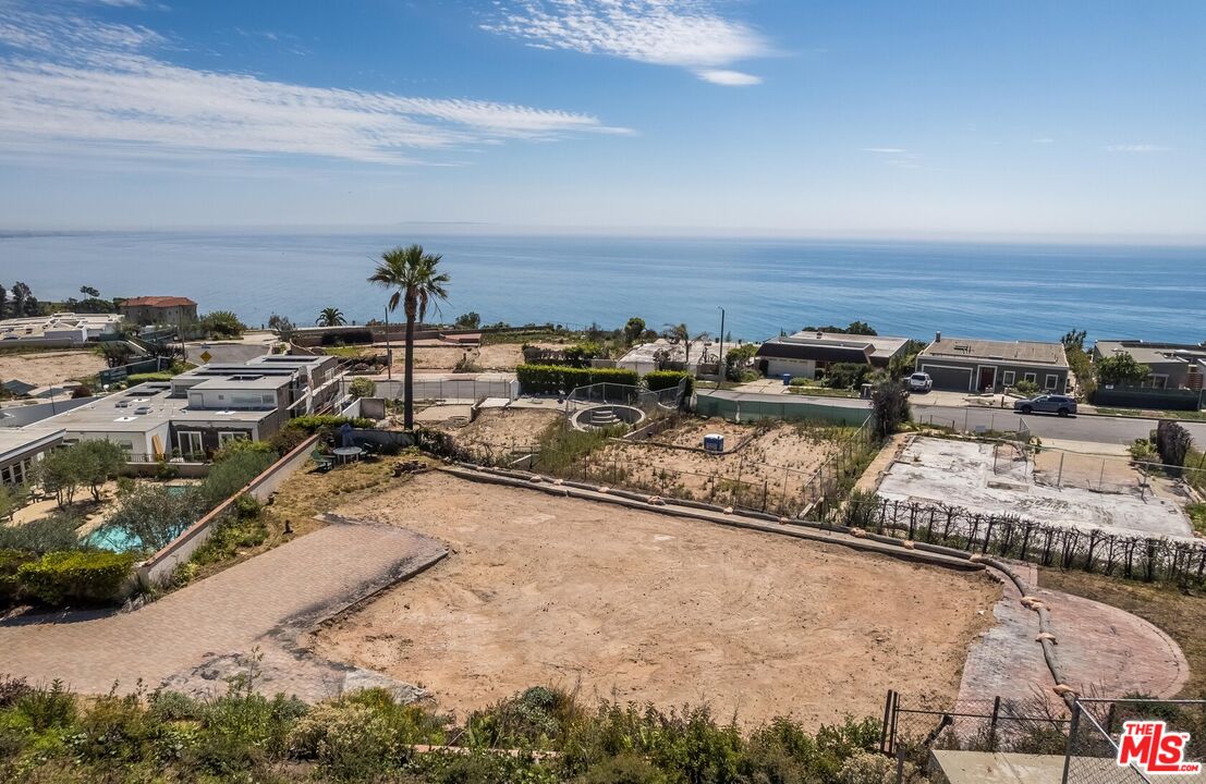 3813 Surfwood Road Malibu, CA 90265 - Photo 5 of 12