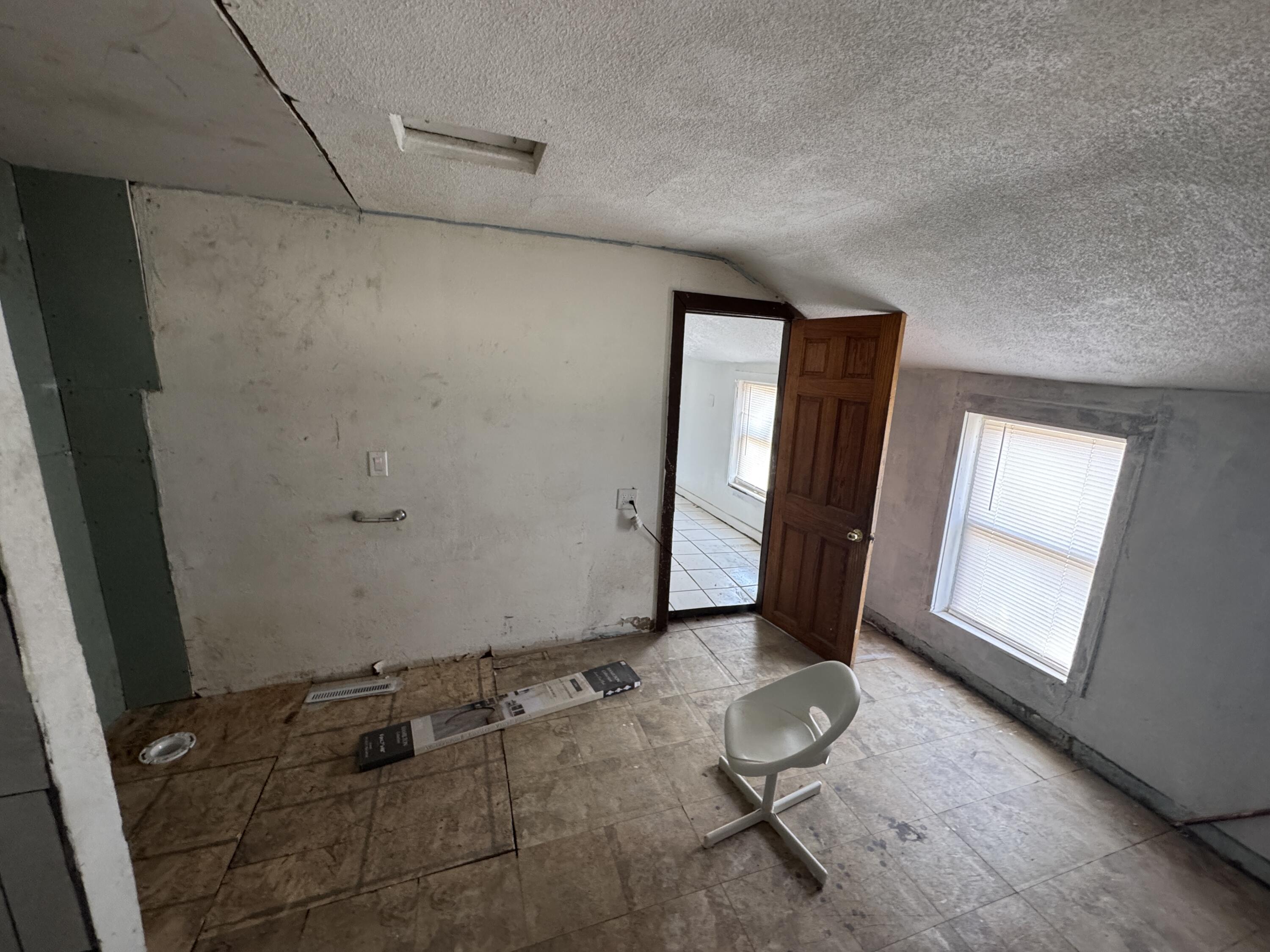 1146 Grand Avenue Racine, WI 53403 - Photo 7 of 10 1146 Grand ave bath angle 2