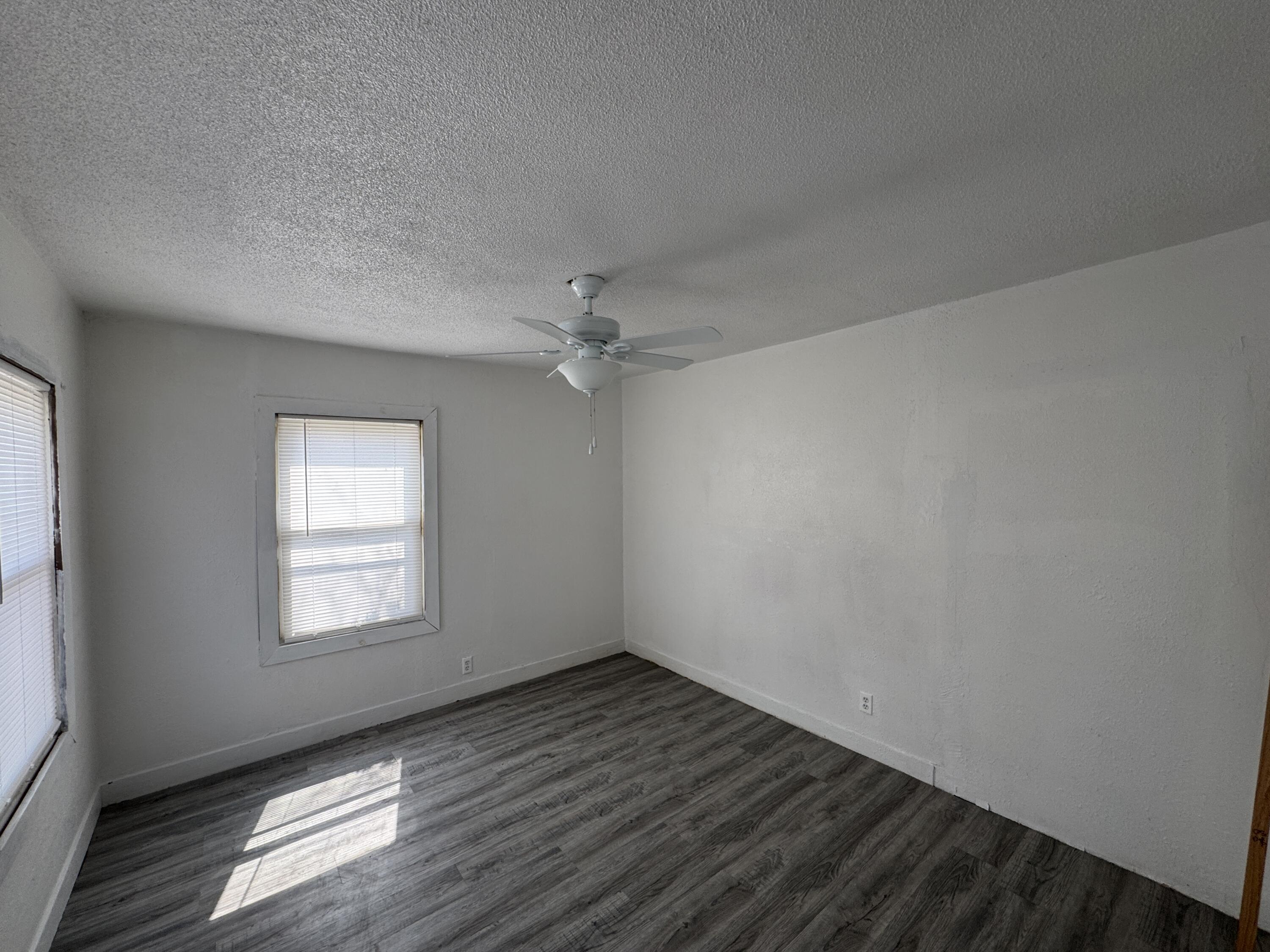 1146 Grand Avenue Racine, WI 53403 - Photo 8 of 10 1746 Grand Ave bed 1