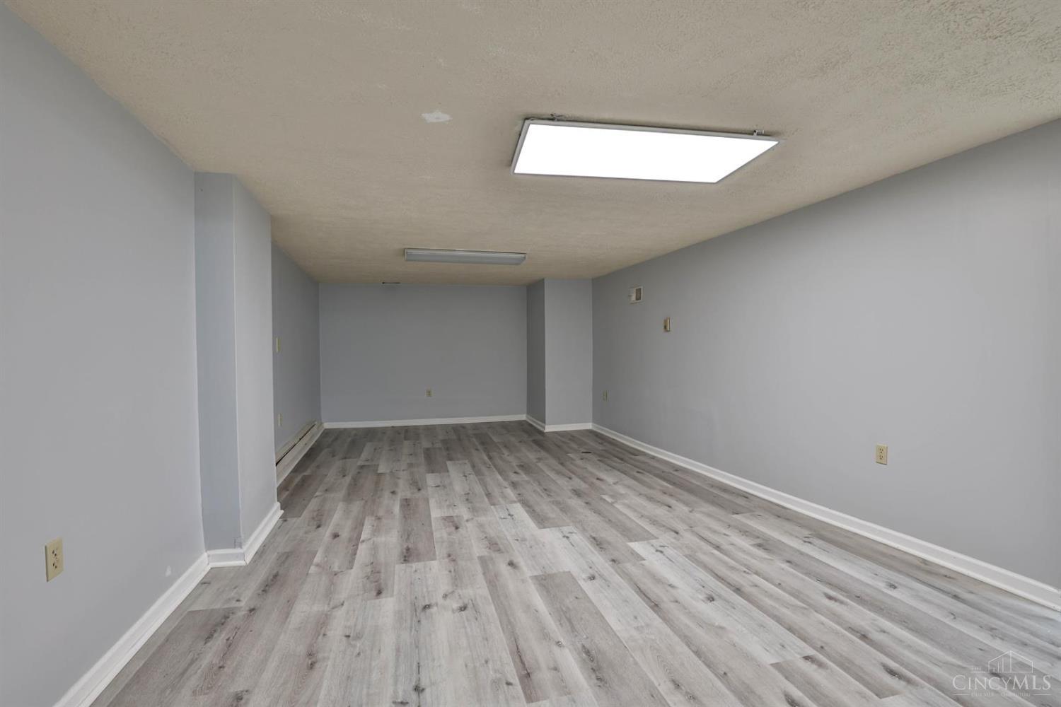 6035 Kyles Station Road Hamilton, OH 45011 - Photo 24 of 41 Gallery Image 24