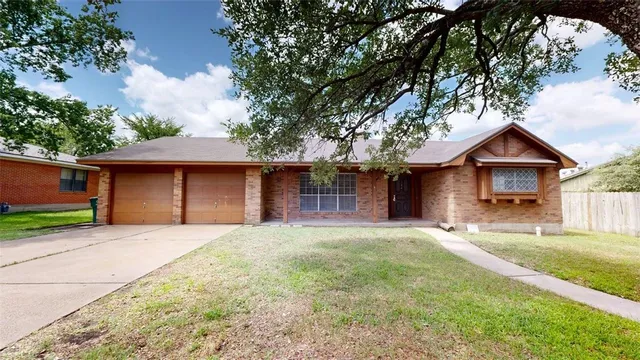 $1,850 | 302 Laurel Street, Bryan, TX 77801