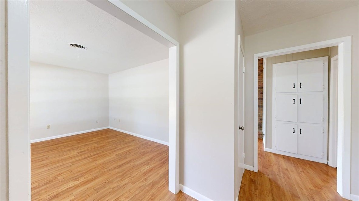 302 Laurel Street Bryan, TX 77801 - Photo 2 of 37