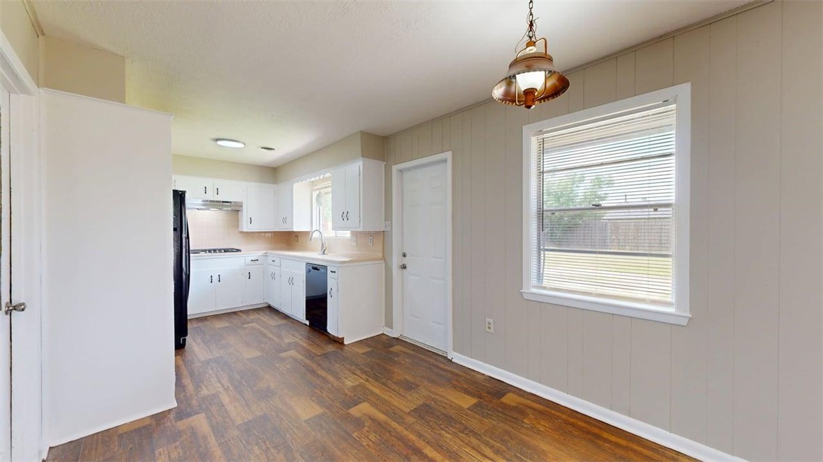 302 Laurel Street Bryan, TX 77801 - Photo 8 of 37