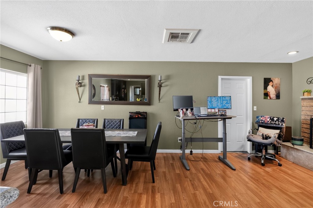 13477 Rancherias Road Apple Valley, CA 92308 - Photo 16 of 44