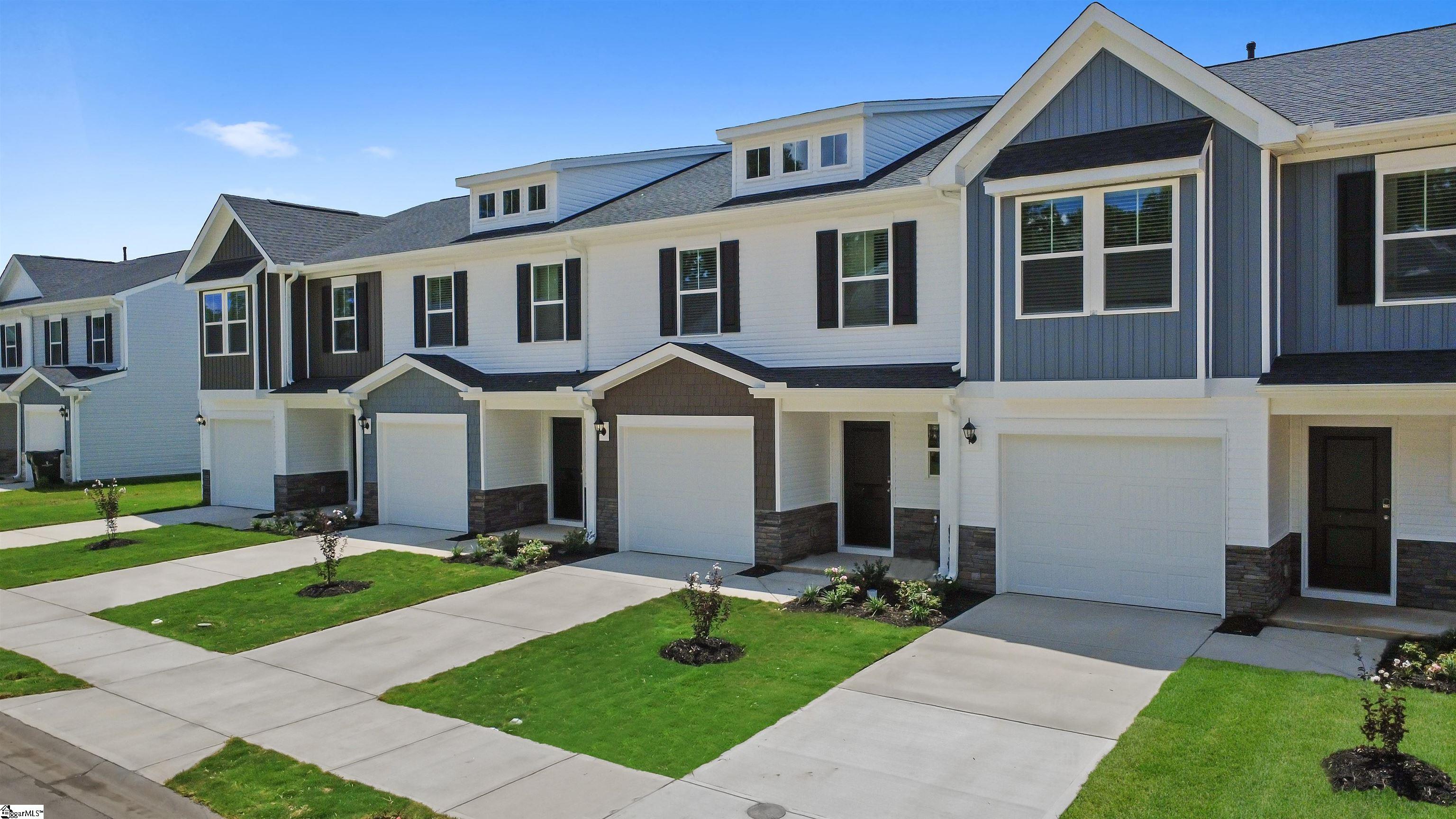 209 Higher Court Fountain Inn, SC 29644 - Photo 4 of 34 Gallery Image 4