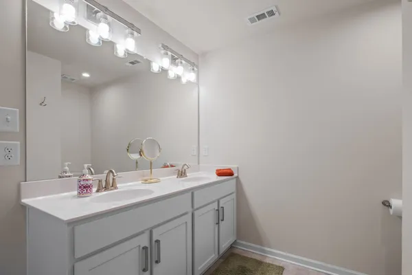 $1,900 | 544 Medwyk Drive, Lebanon, TN 37090