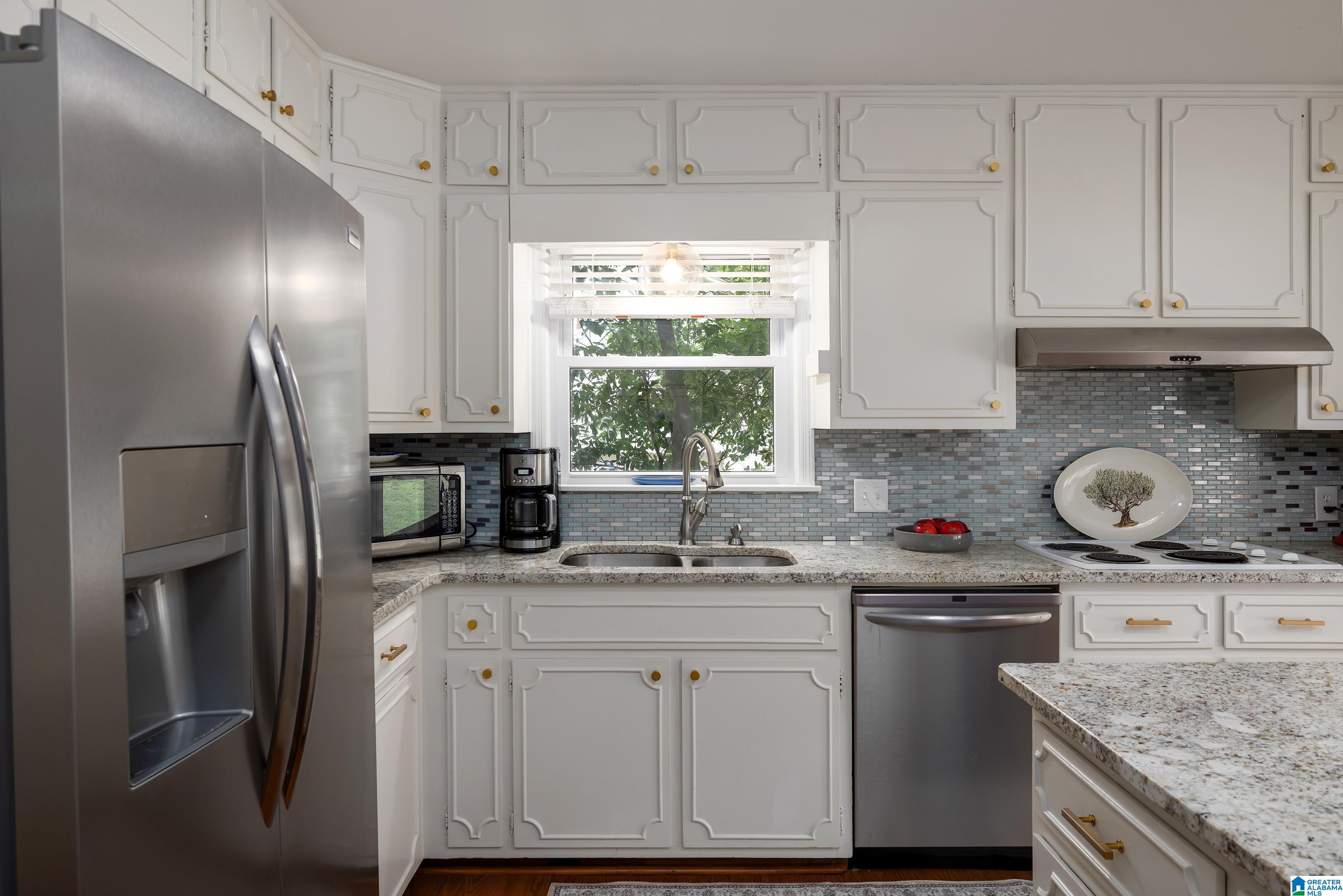 3876 Spring Valley Road Birmingham, AL 35223 - Photo 15 of 49