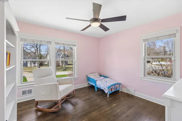 $699,000 | 271 Sunset Avenue, Glen Ellyn, IL 60137