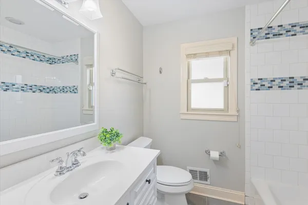 $699,000 | 271 Sunset Avenue, Glen Ellyn, IL 60137