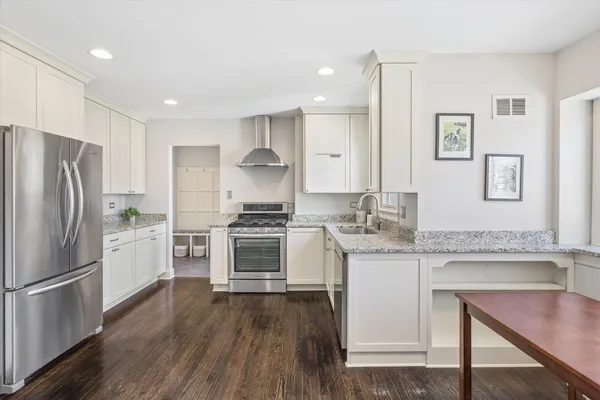 $699,000 | 271 Sunset Avenue, Glen Ellyn, IL 60137