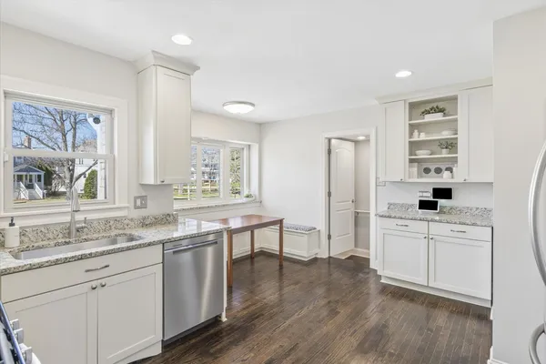 $699,000 | 271 Sunset Avenue, Glen Ellyn, IL 60137