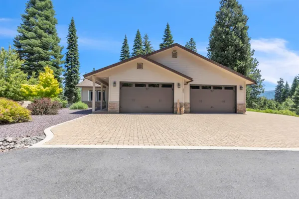 $799,000 | 342 Snowy Peak Way, Lake Almanor, CA 96137