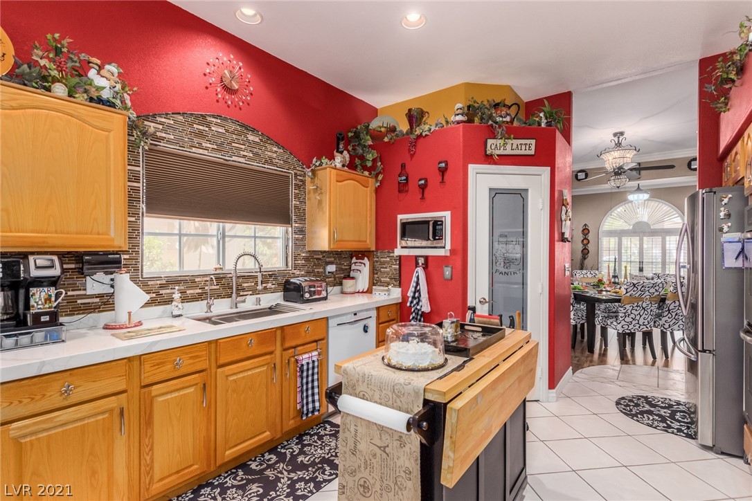 5332 Rim View Lane Las Vegas, NV 89130 - Photo 17 of 50 Gallery Image 17