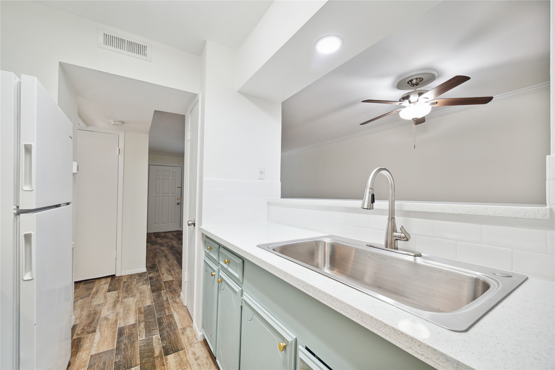 513 Ridge Street, Unit 2 Houston, TX 77009 - Photo 7 of 13 Gallery Image 7