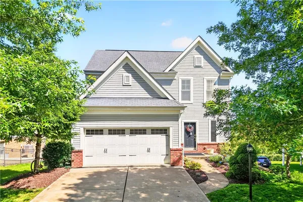$449,900 | 1072 Woodlawn Drive, Canonsburg, PA 15317