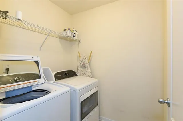 $2,880 | 981 Brownstone Lane Southwest, Unit 17, Marietta, GA 30064