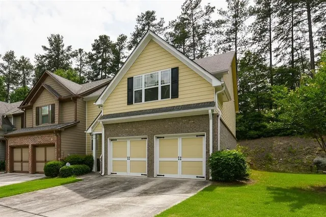 $2,880 | 981 Brownstone Lane Southwest, Unit 17, Marietta, GA 30064