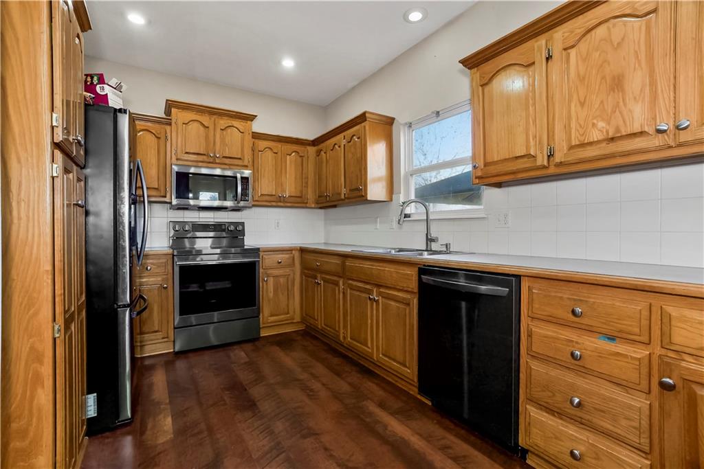 21270 West 227th Street Spring Hill, KS 66083 - Photo 9 of 26