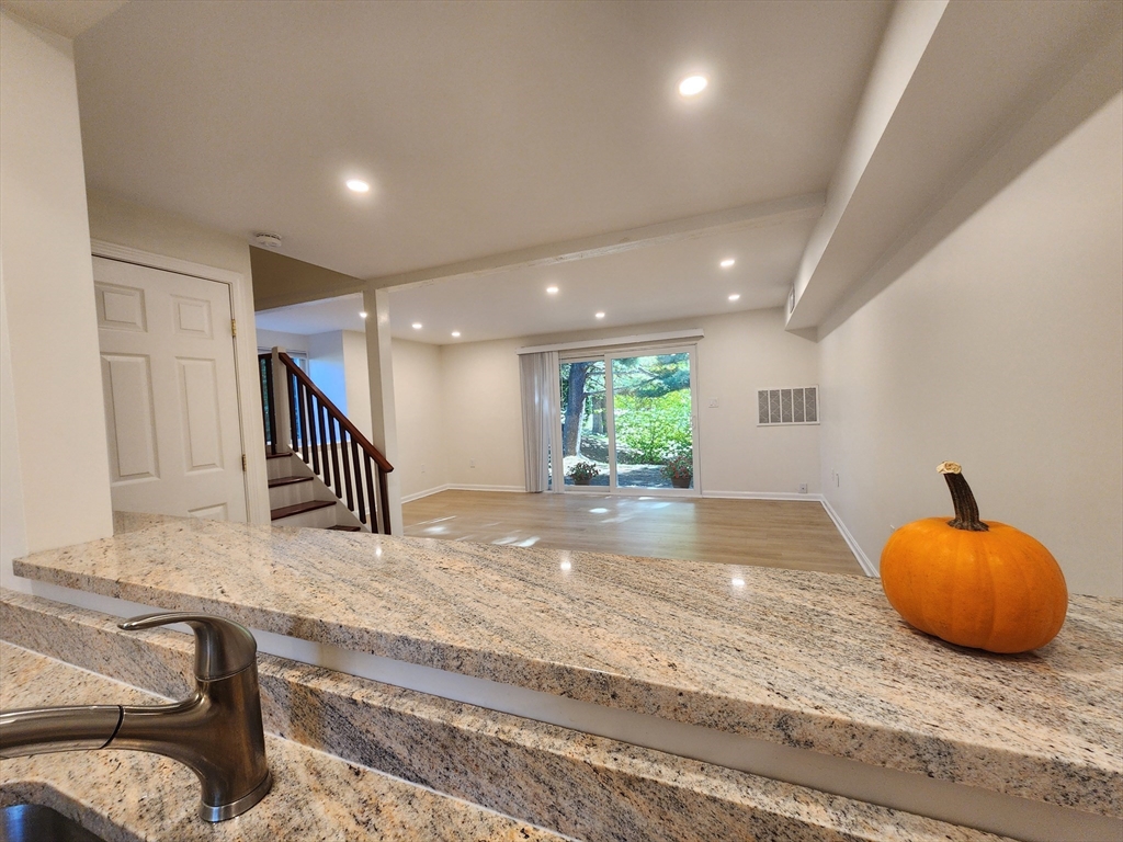 a view of livingroom with furniture