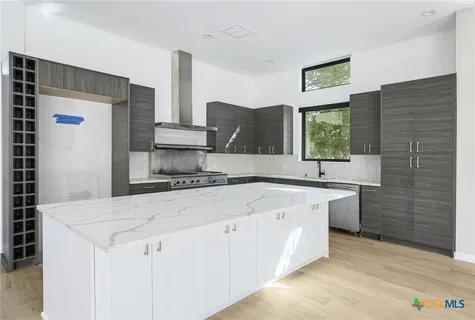 $2,000,000 | 3405 Rain Forest Drive, Austin, TX 78746