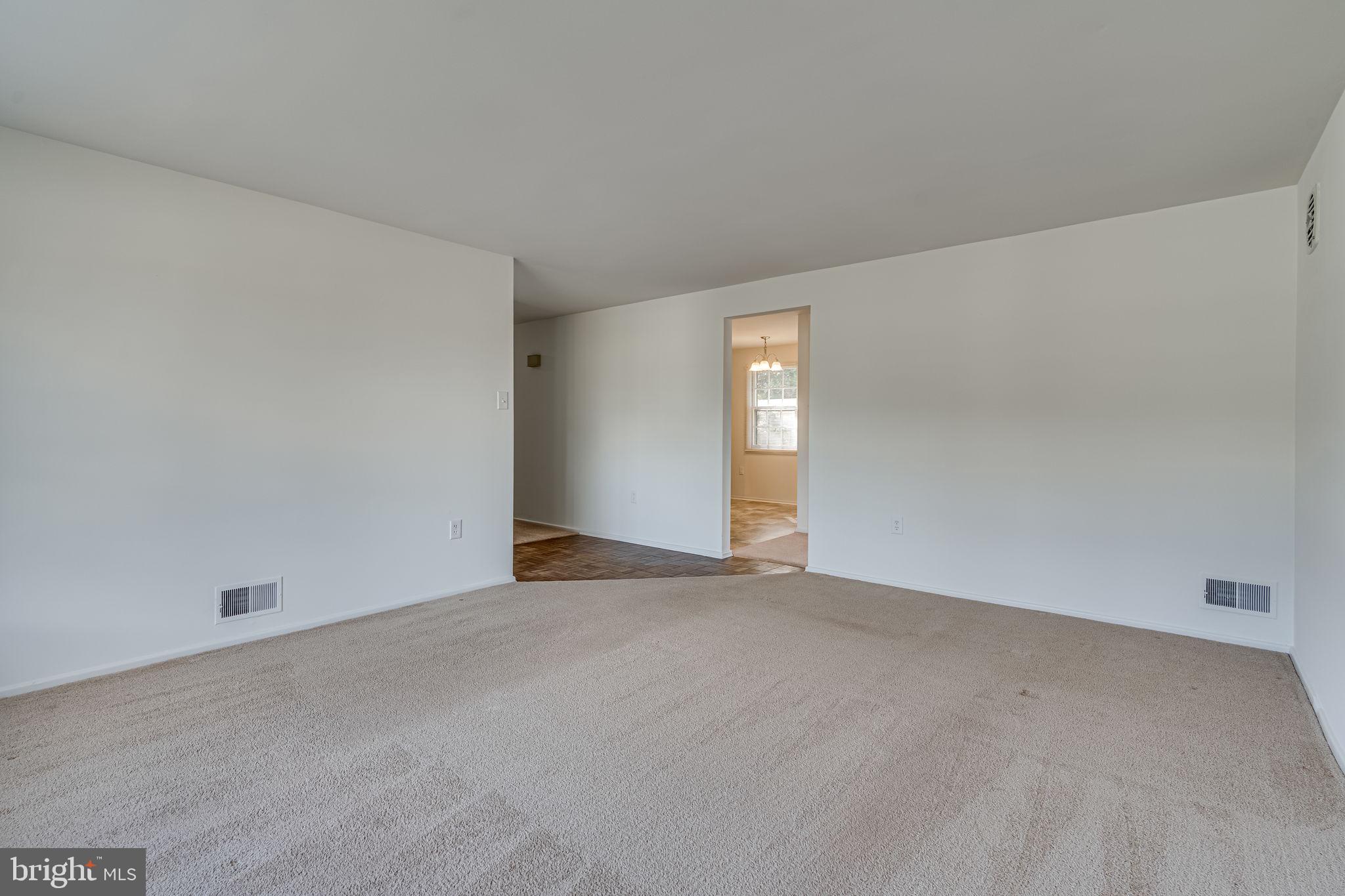 2228 Pinefield Road Waldorf, MD 20601 - Photo 19 of 46 Living Room
