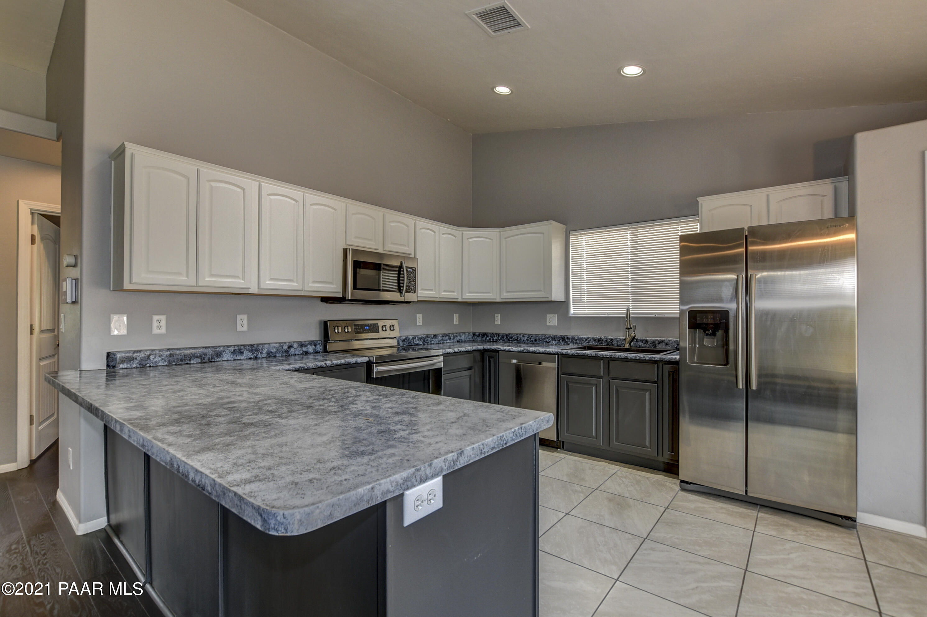 1827 North Topaz Road Prescott, AZ 86301 - Photo 11 of 22 Kitchen