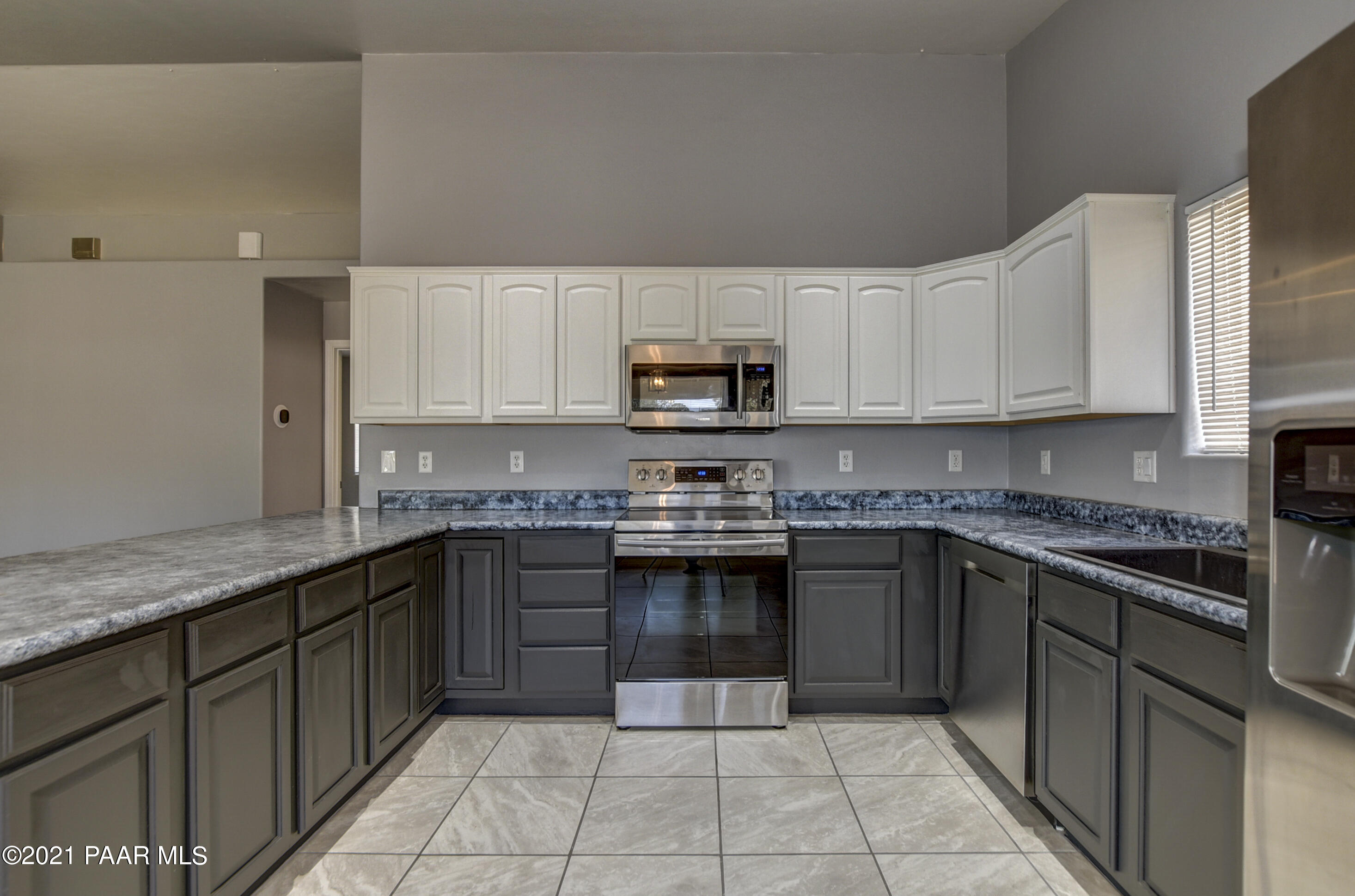 1827 North Topaz Road Prescott, AZ 86301 - Photo 12 of 22 Kitchen