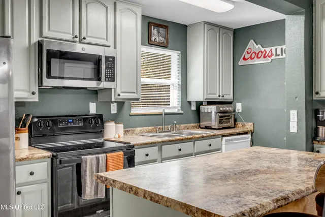 $175,000 | 7008 Crazy Horse Drive, Kiln, MS 39556