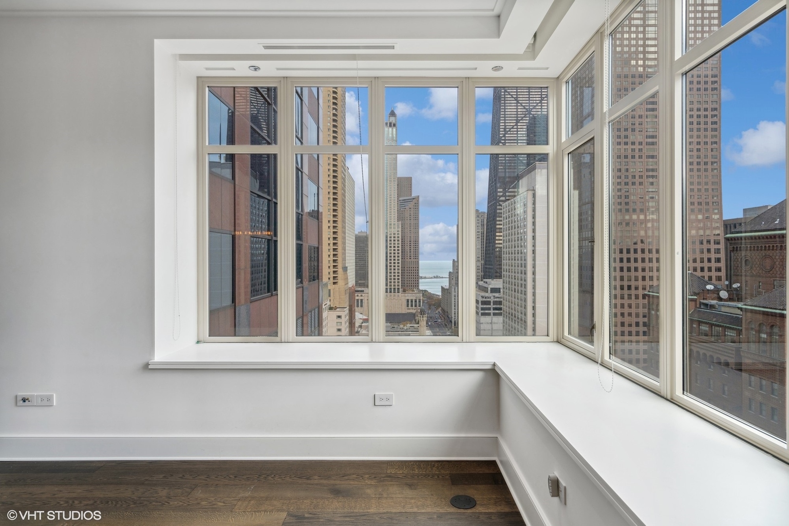 118 East Erie Street, Unit 27G Chicago, IL 60611 - Photo 11 of 30