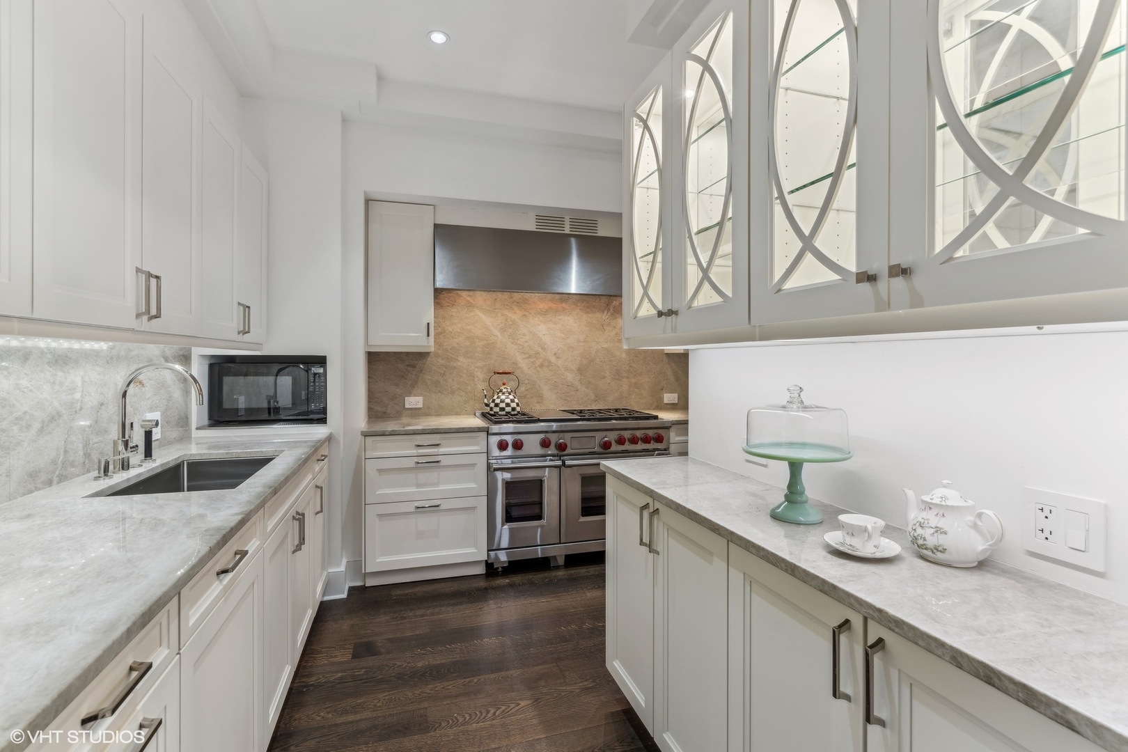 118 East Erie Street, Unit 27G Chicago, IL 60611 - Photo 13 of 30