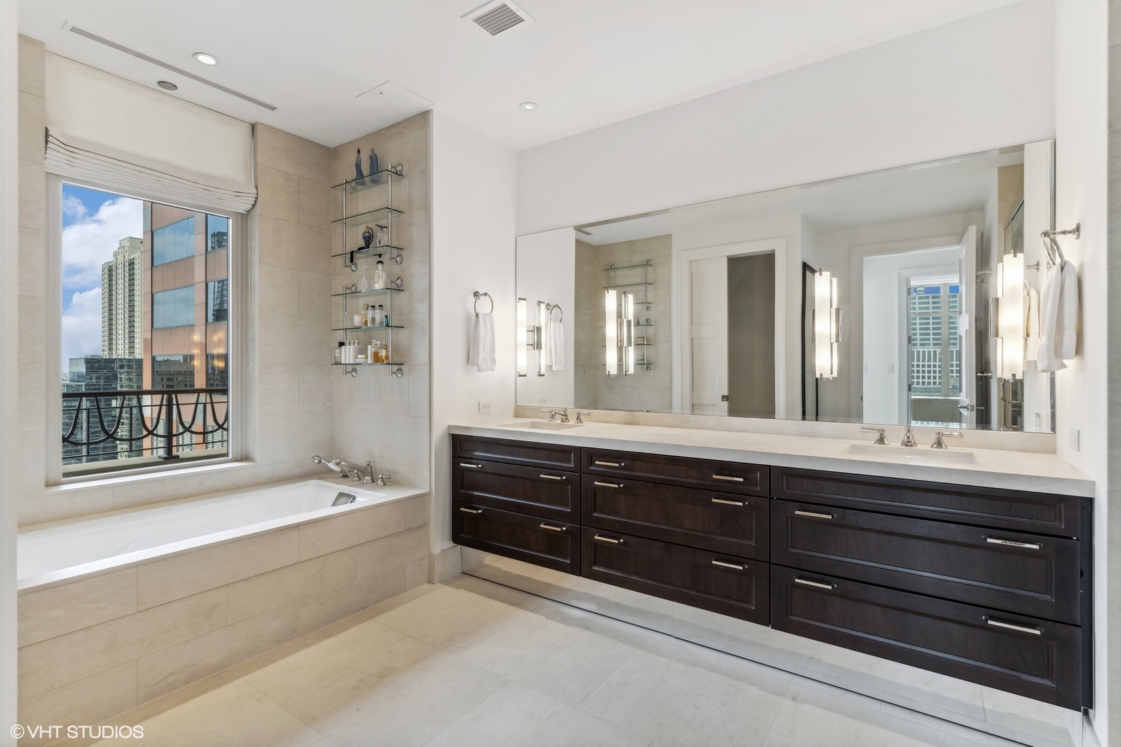 118 East Erie Street, Unit 27G Chicago, IL 60611 - Photo 18 of 30