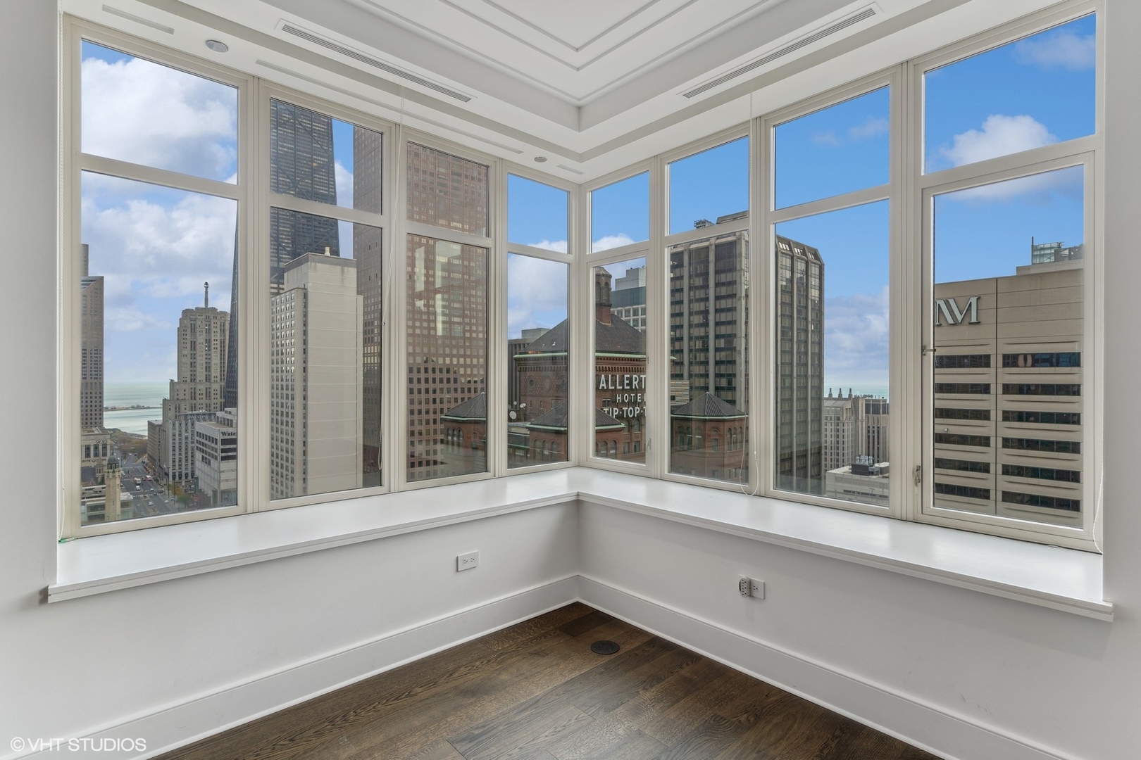 118 East Erie Street, Unit 27G Chicago, IL 60611 - Photo 7 of 30