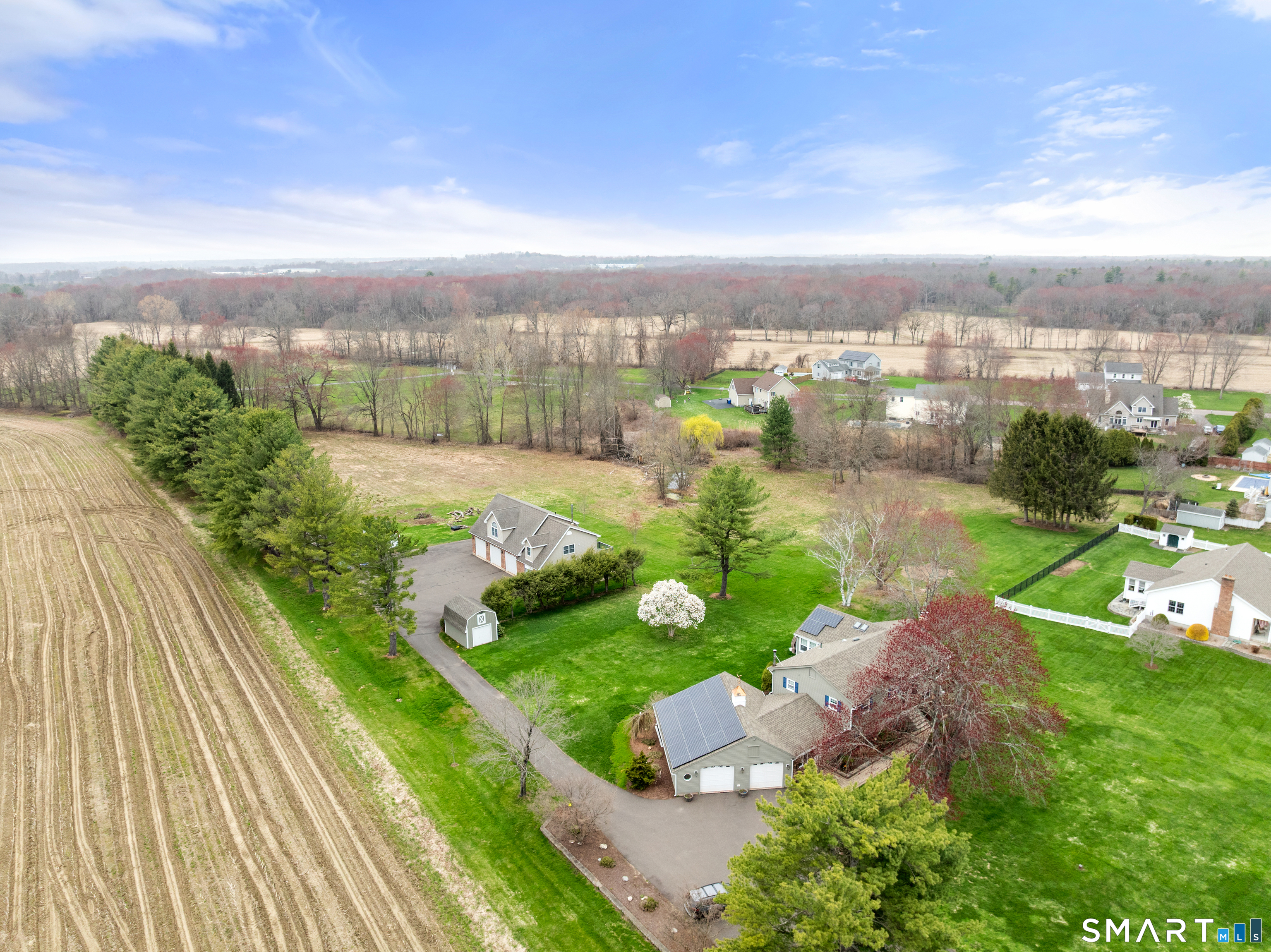 Welcome to 216 Wells Rd., East Windsor