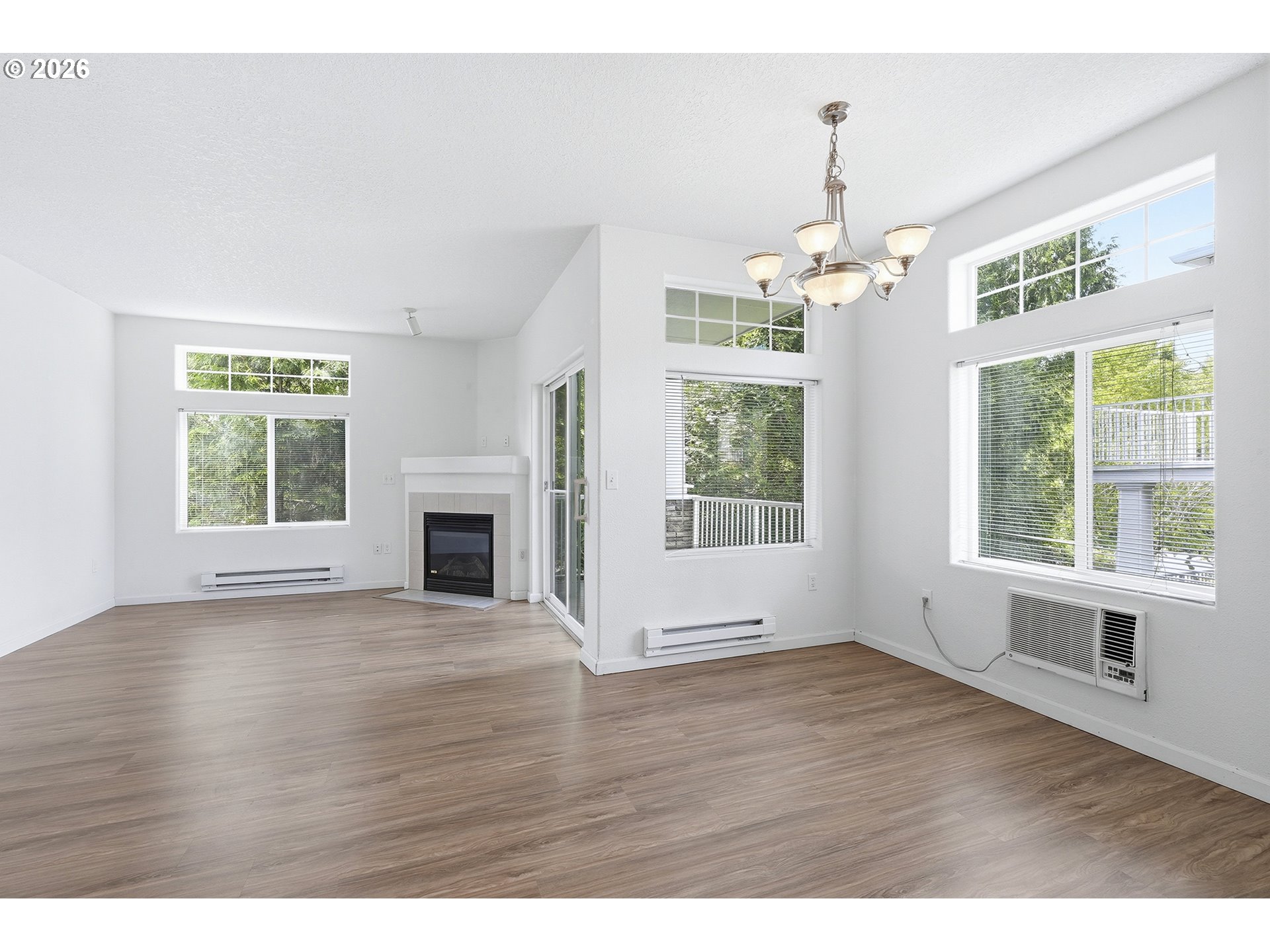 14635 Southwest Beard Road, Unit 102 Beaverton, OR 97007 - Photo 4 of 29