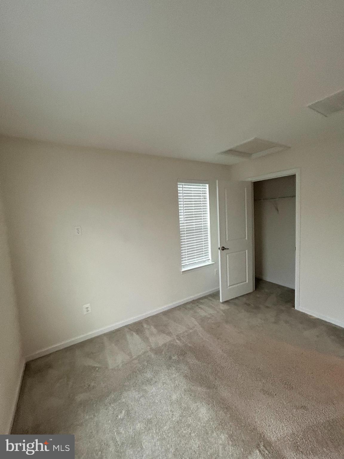 6170 Willow Place Bealeton, VA 22712 - Photo 23 of 28 an empty room with windows
