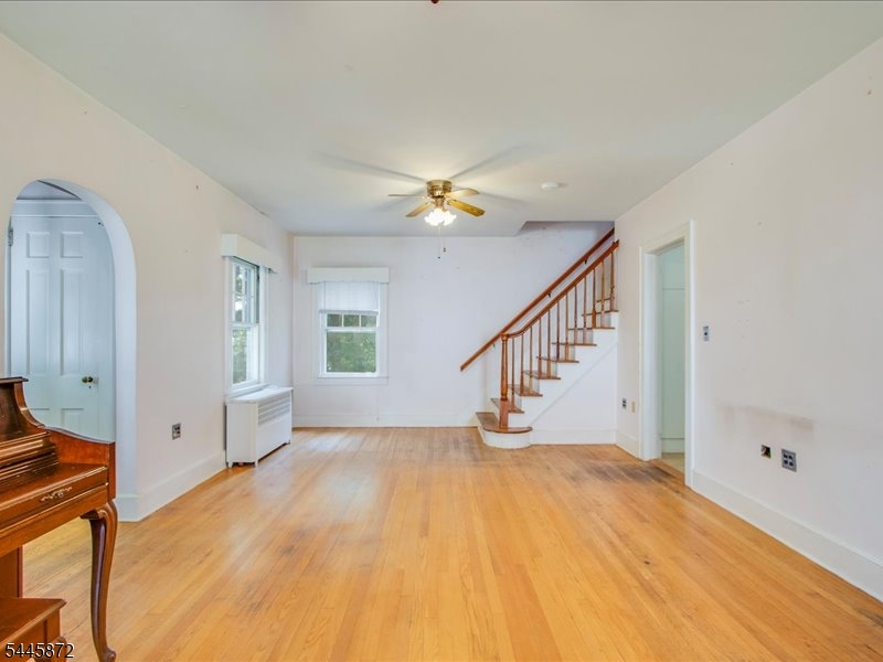 35 Jordan Terrace Dover, NJ 07801 - Photo 5 of 33