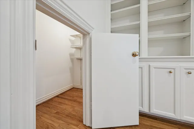 $985,000 | 5107 Locust Street, Bellaire, TX 77401