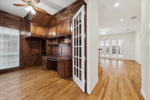 $985,000 | 5107 Locust Street, Bellaire, TX 77401