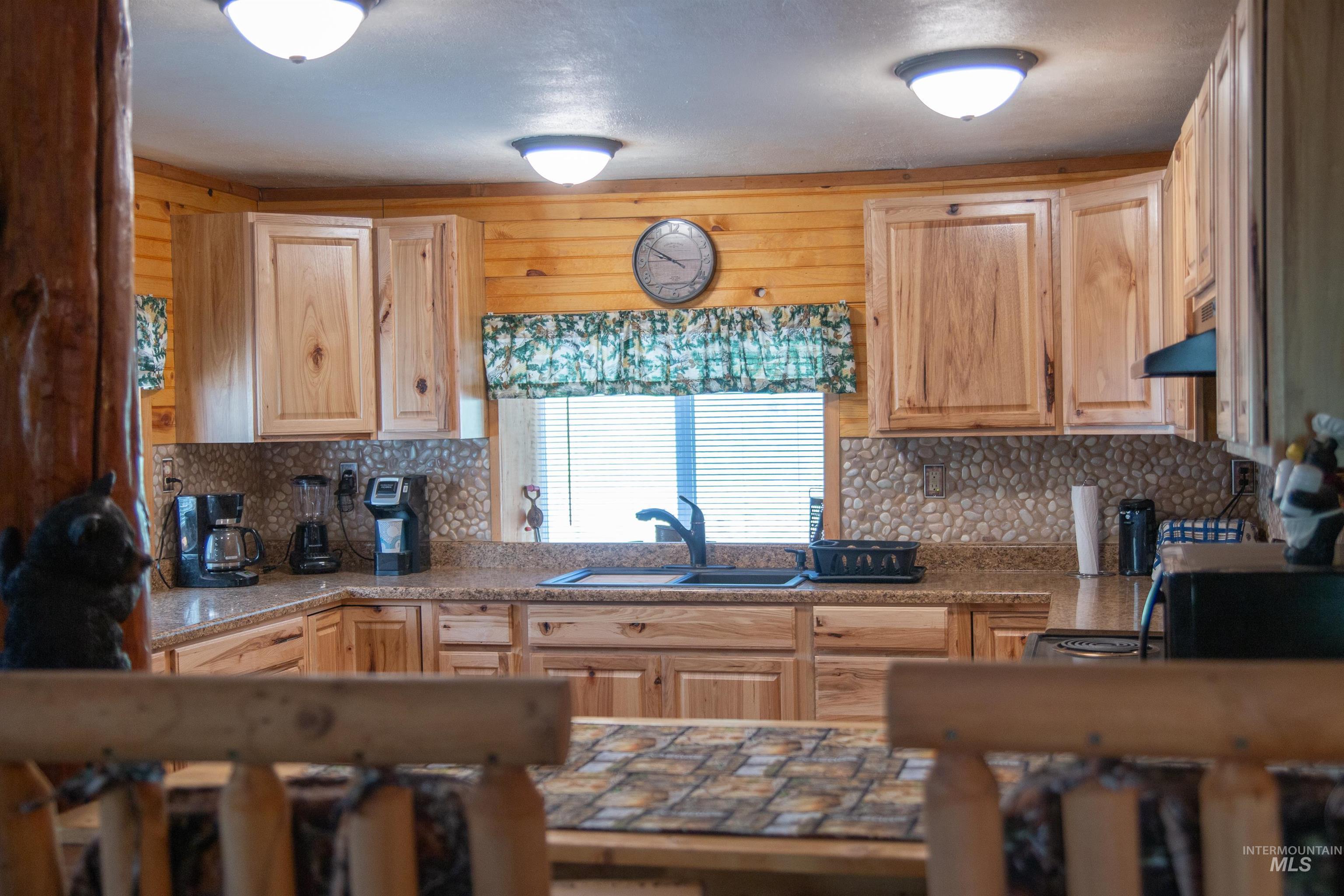 598 West Mountain Road Cascade, ID 83611 - Photo 11 of 24
