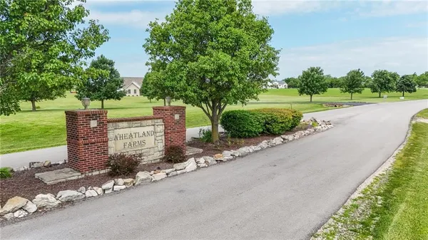 $64,900 | 17 Wheatland Drive, Ottawa, KS 66067