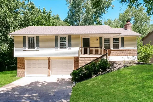 $2,310 | 5918 Northwest 66th Terrace, Kansas City, MO 64151