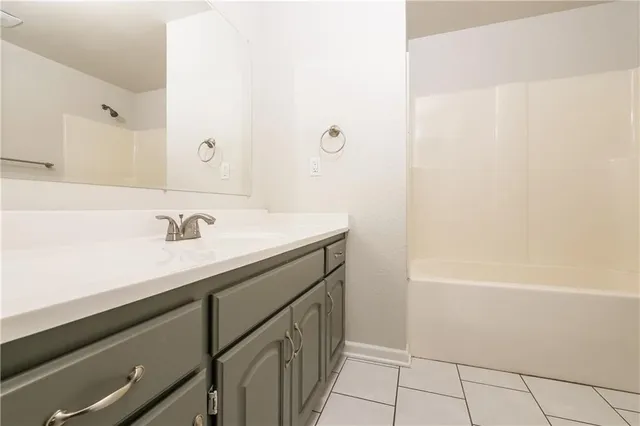 $2,310 | 5918 Northwest 66th Terrace, Kansas City, MO 64151