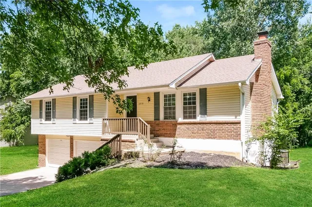 $2,310 | 5918 Northwest 66th Terrace, Kansas City, MO 64151